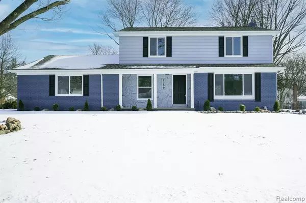 Bloomfield Hills, MI 48301,7359 SAINT AUBURN Drive