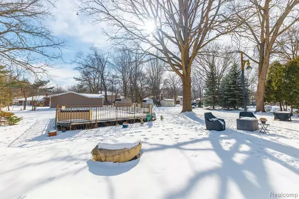 Grosse Ile, MI 48138,8425 HAMPTON Road