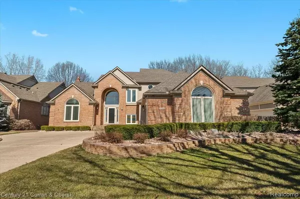 12322 WOODLANDS CT, Plymouth, MI 48170