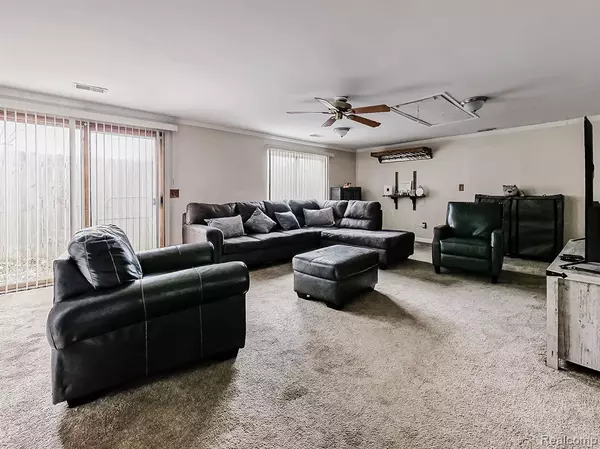 Warren, MI 48092,3018 TUXEDO Drive