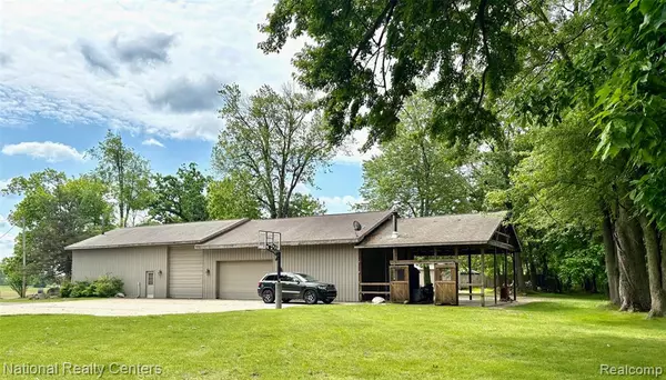 Howell, MI 48855,9247 SCHREPFER Road