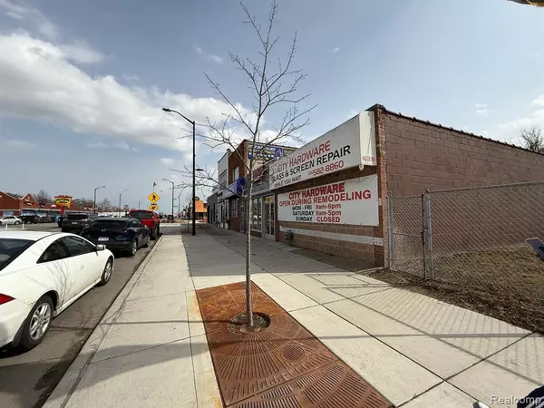 Detroit, MI 48228,16325 W WARREN Avenue