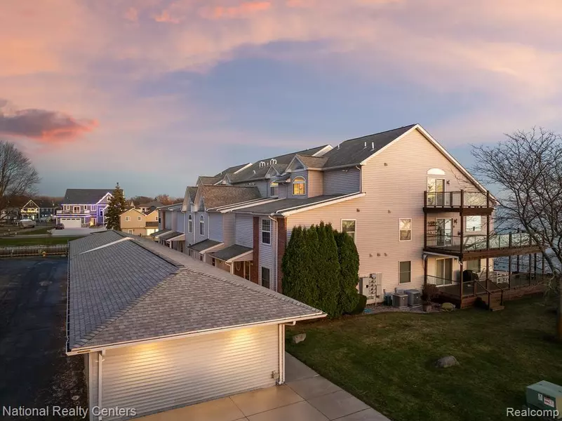 37828 JEFFERSON Avenue, Harrison Township, MI