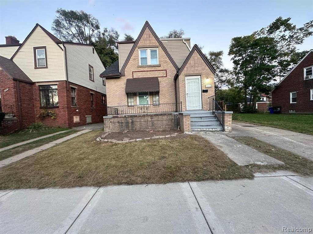 16516 HARTWELL Street, Detroit, MI 48235