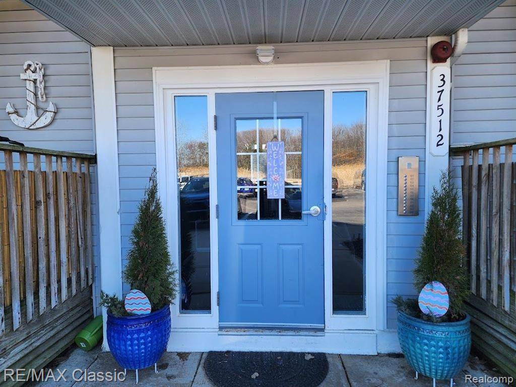 Harrison Township, MI,37512 JEFFERSON Avenue
