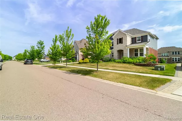 Walled Lake, MI 48390,2959 MONTGOMERY Circle