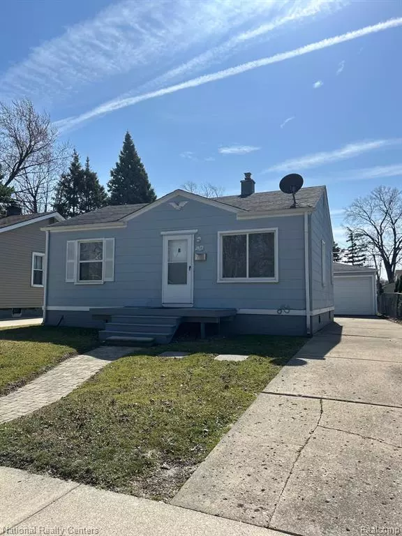 Madison Heights, MI 48071,576 E BARRETT Avenue