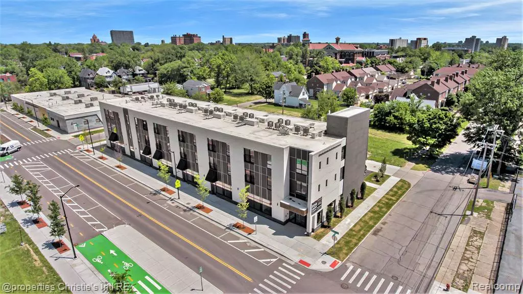 Detroit, MI 48214,7410 KERCHEVAL Street