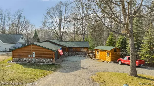 Prudenville, MI 48651,104 HAZELWOOD Drive