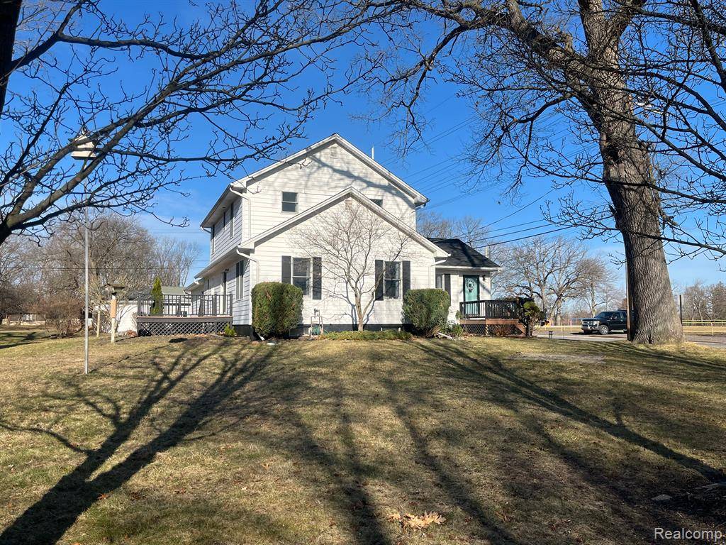 St. Clair, MI 48079,207 PALMER Street