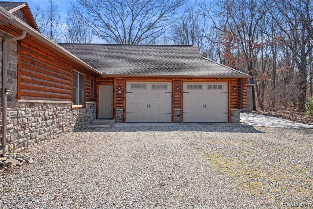 Ortonville, MI,3119 GROVELAND Road