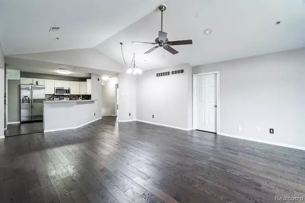 Walled Lake, MI 48390,4205 CAMERON Circle
