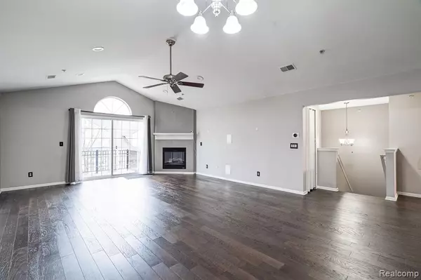 Walled Lake, MI 48390,4205 CAMERON Circle