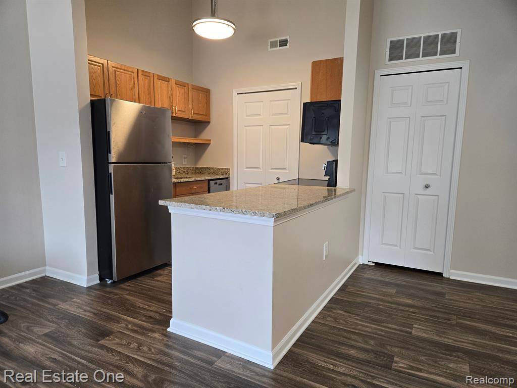 Rochester Hills, MI 48309,3617 S ADAMS Road