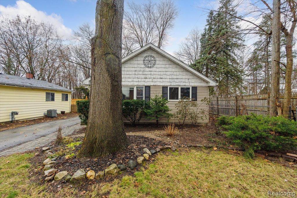 Commerce Twp, MI 48382,8461 CASCADE Street