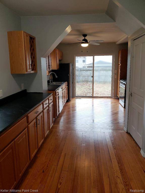 Lapeer, MI 48446,216 N MONROE Street