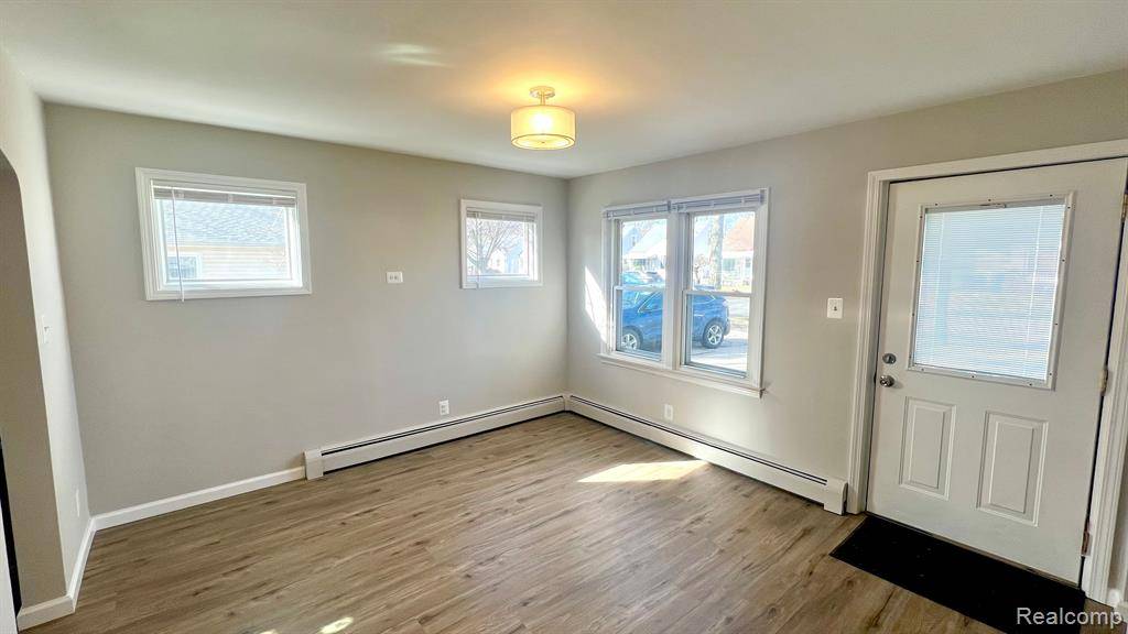 Redford, MI 48239,15882 LENNANE
