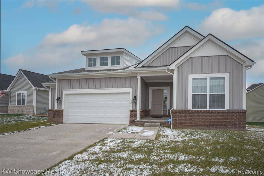 8270 CARSTON Lane, Brighton, MI 48116