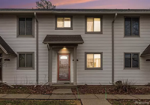 Clarkston, MI 48348,7310 BLUEWATER Drive