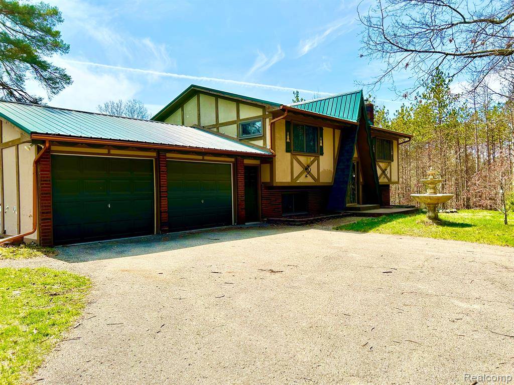 Ortonville, MI 48462,400 WOLFE Road