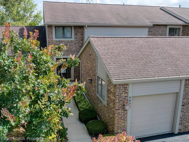 6896 NORTHCREST E Way, Clarkston, MI