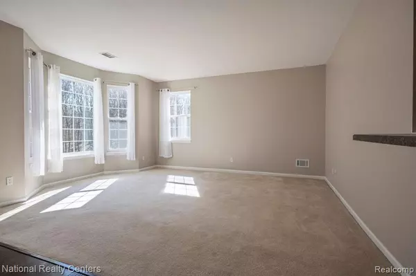 Howell, MI 48843,693 ABBINGTON Court