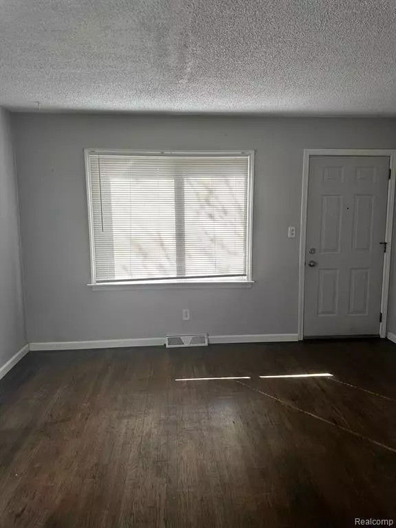 Madison Heights, MI 48071,27026 PALMER Boulevard
