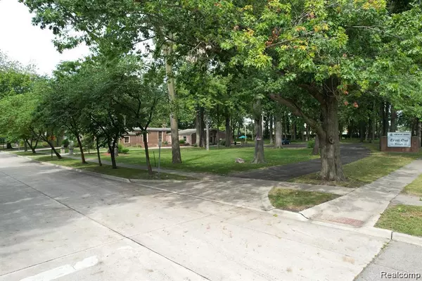 Dearborn, MI 48124,3250 PELHAM Street