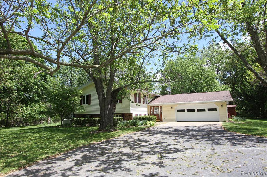 370 N YOUNGS Road, Attica, MI 48412