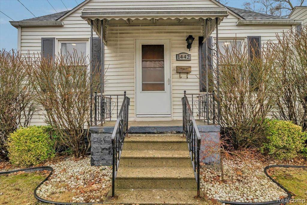 Ferndale, MI 48220,1442 E 10 MILE Road