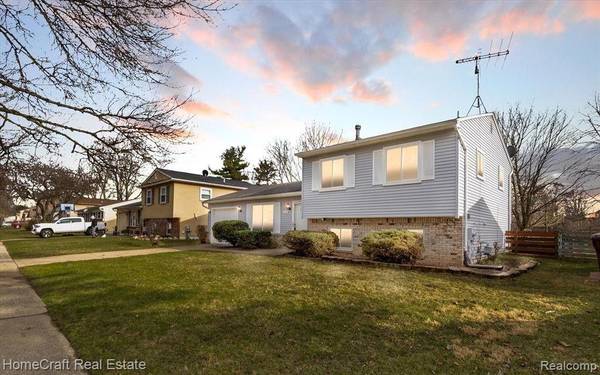 9224 PANAMA Avenue, Ypsilanti, MI 48198