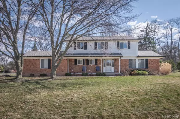 38005 SOUTHFARM Lane, Northville, MI 48167