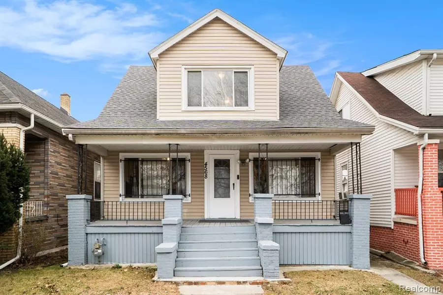 4568 CHARLES Street, Hamtramck, MI 48212