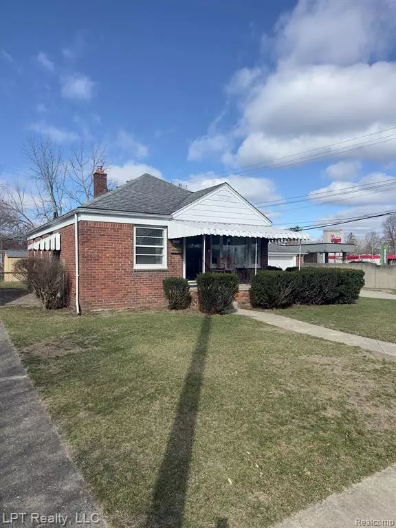 Dearborn Heights, MI 48127,7007 COLONIAL Street