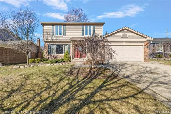 9485 BAYWOOD Drive, Plymouth, MI 48170