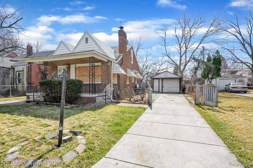 15600 FORDHAM Street, Detroit, MI 48205