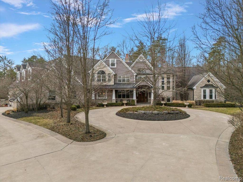 Bruce, MI 48065,71227 CEDAR BEND Lane