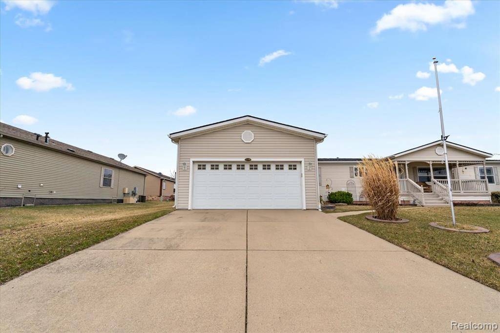 South Lyon, MI 48178,11199 SHADY GROVE
