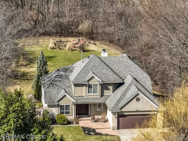 Farmington Hills, MI 48334,28703 ALYCEKAY Street