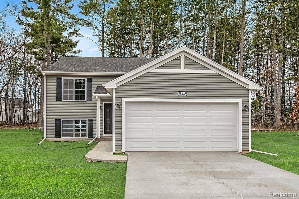 110 St. Clair Circle Circle, Brooklyn, MI 49230