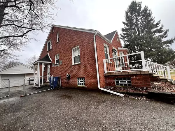 Wayne, MI 48184,35409 CHESTNUT Street