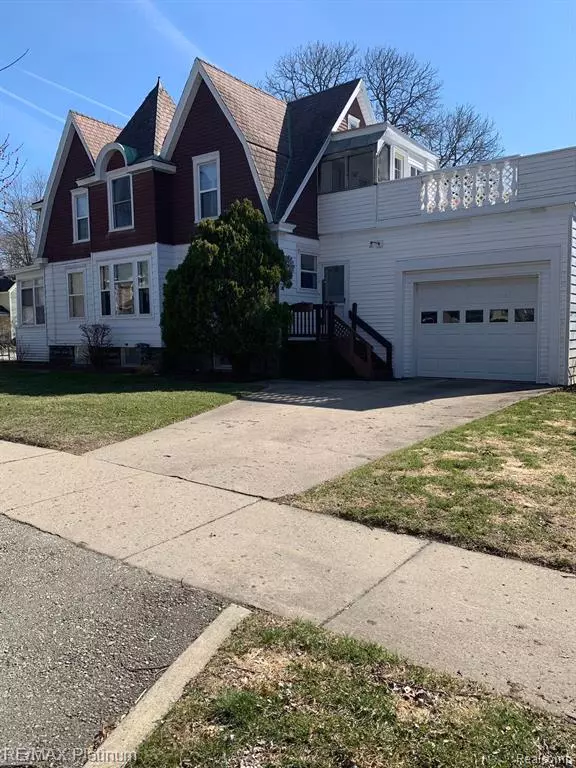 Howell, MI 48843,403 E CLINTON Street