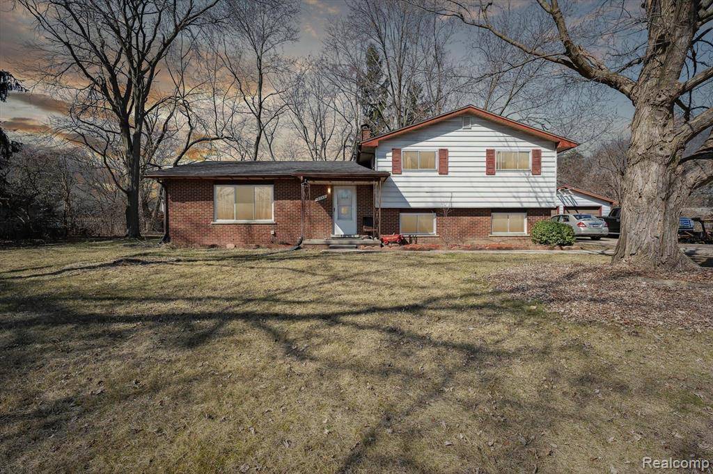 3742 OAK Drive, Ypsilanti, MI 48197