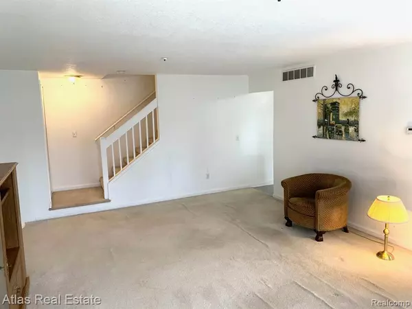 Holly, MI 48442,1218 BAY CT