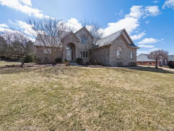 Howell, MI 48855,9107 ROTONDO Drive
