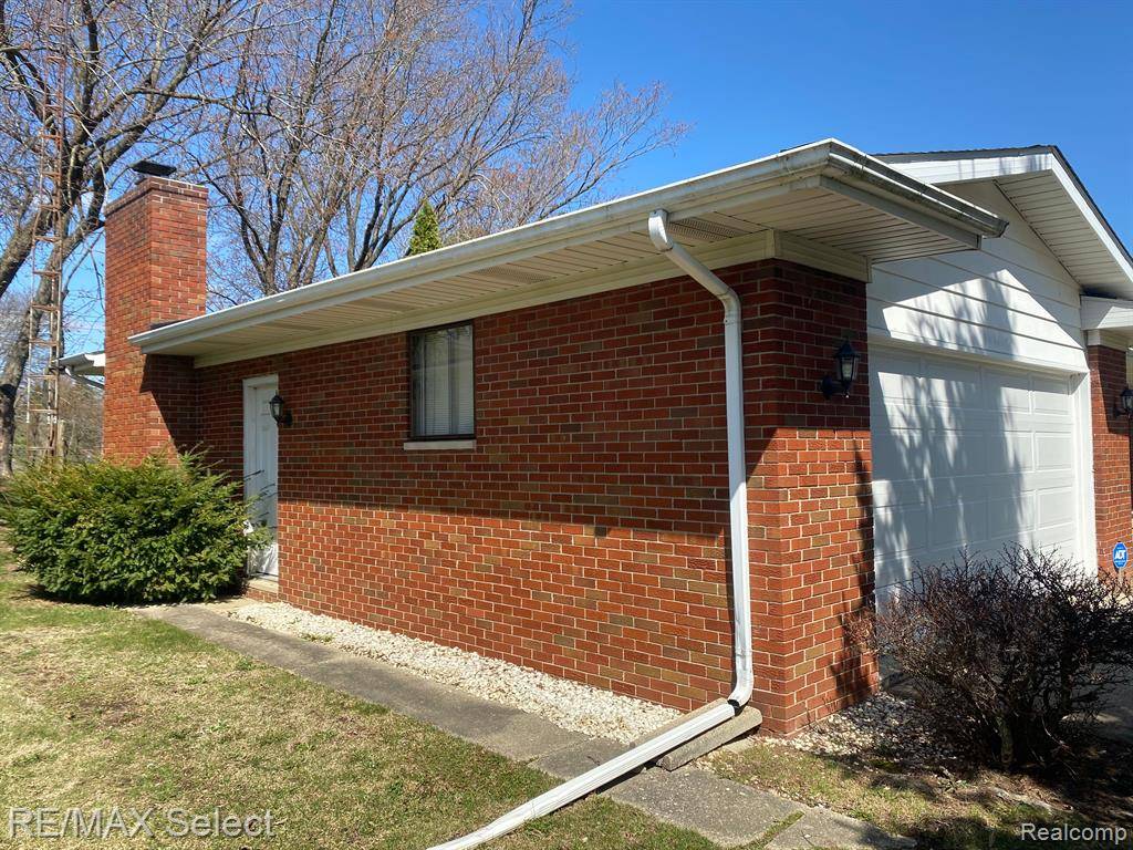 Flint, MI 48507,3260 OLD FARM Road