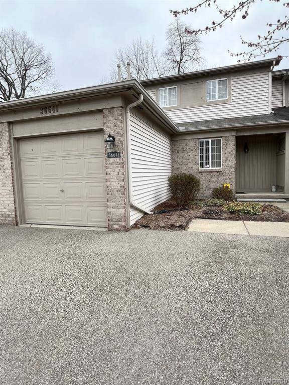 36641 DEERHURST S Street, Westland, MI