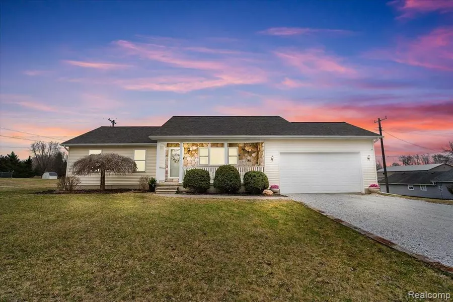 616 N FAIRGROUNDS Road, Imlay City, MI 48444
