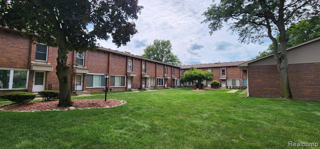 Livonia, MI 48154,32657 Five Mile Road