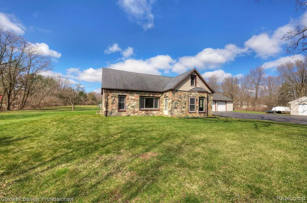 Holly, MI 48442,8195 HICKORY RIDGE Road